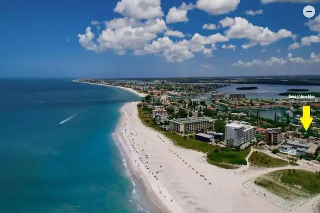 Private One-Bedroom 6 -Directly Across From Beach St. Pete Beach Ngoại thất bức ảnh